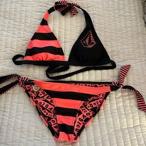 2000s Volcom Bikiki - Red and Black SZ-M